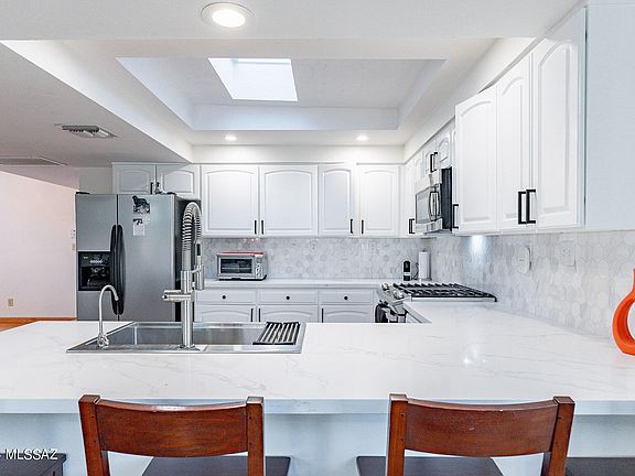 3rd image of 3640 N Calle Agua Verde