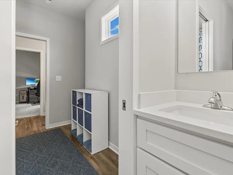 1095 N Findley St #1 — Photo 20