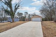 Windridge Dr NE-001.jpg