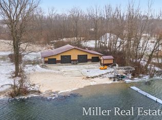 153 Sunset Dr, Dowling, MI