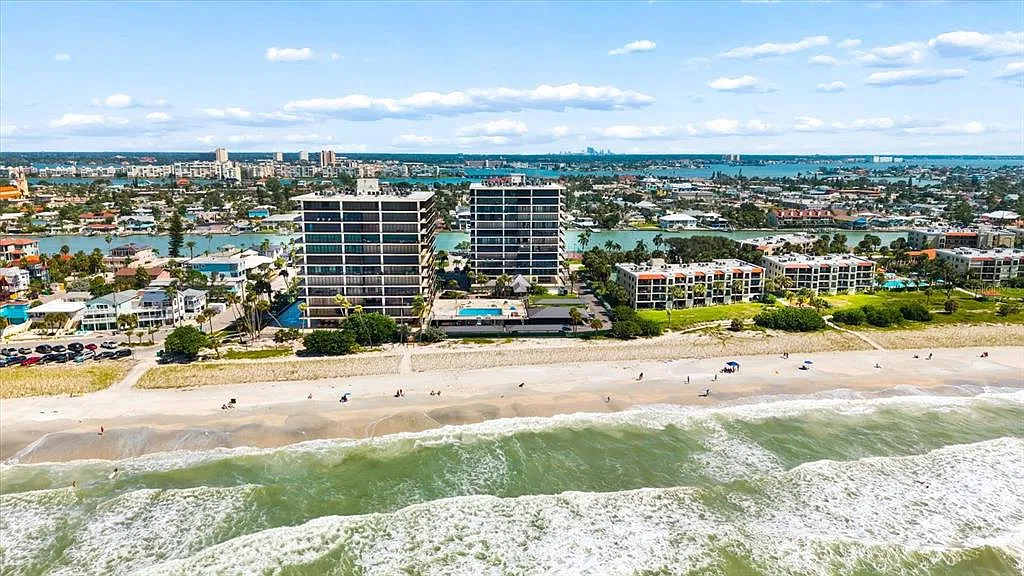 7600 Bayshore Dr — Photo 2