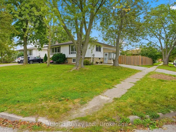 3 Manley Cres, Thorold, ON L2V 4K2
