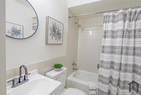 2635 Keokuk St #1L — Photo 6