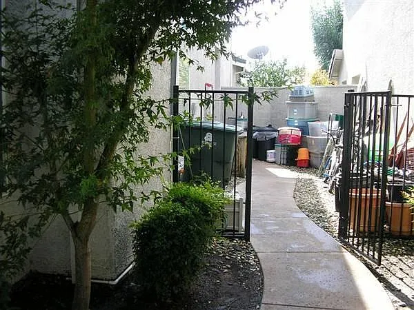 Isle St — Photo 7