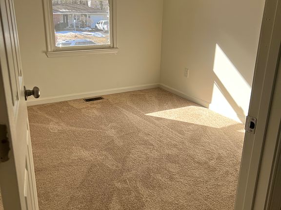 2nd image of 1020 Dockser Dr
