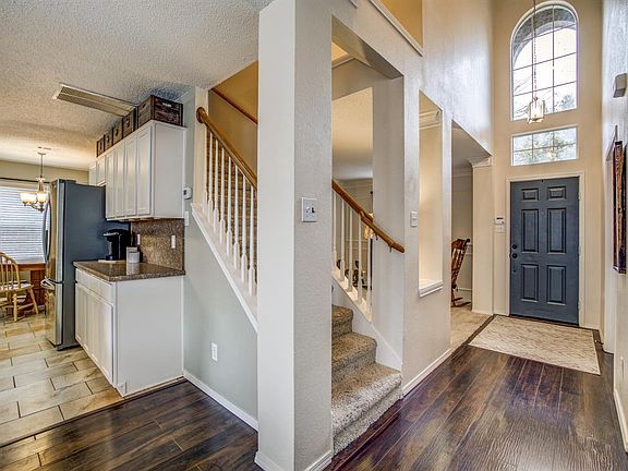2nd image of 4413 Santa Fe Ln
