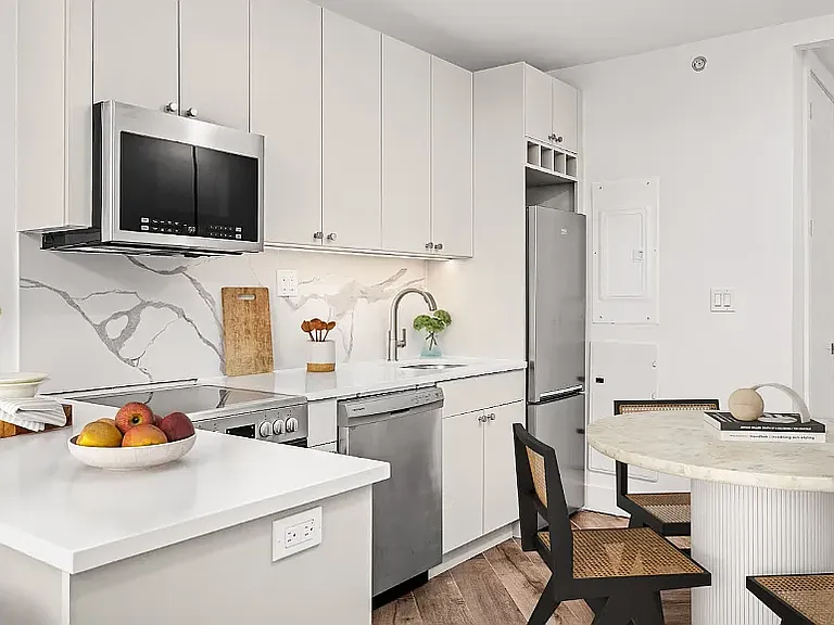 706 Ocean Pkwy #5D — Photo 2