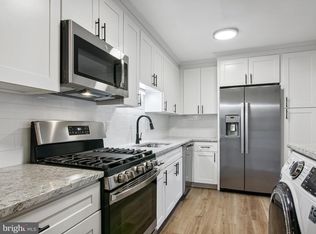 11812 Breton Ct APT 21D, Reston, VA 20191