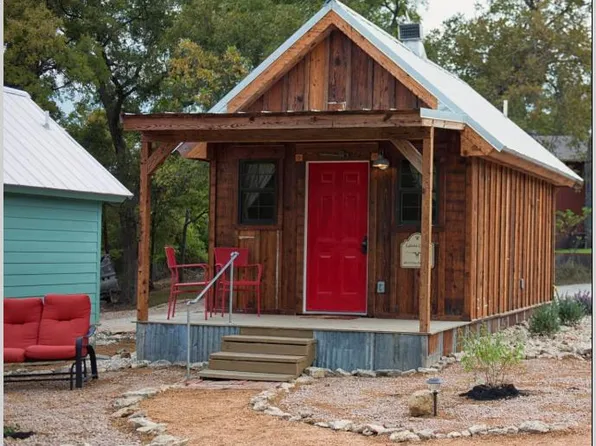607 Live Oak St #D, Gatesville, TX 76528