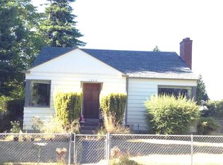 1044 NE 98th St, Seattle, WA 98115