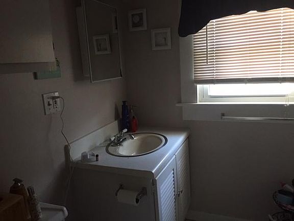 5th image of 11 Linden Ave Unit B