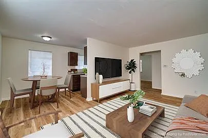 21 Dean Place — Photo 3