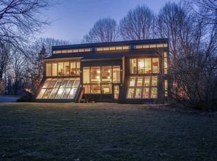 4200 Antler Dr, Cedar Rapids, IA 52411