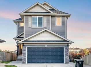 28 N Panton Ct NW, Calgary, AB T3K 0X2