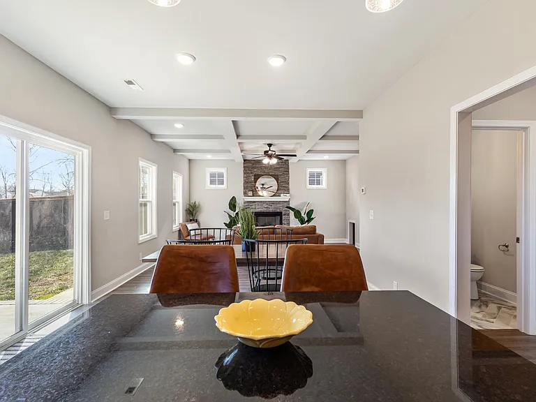 2433 Bucklin Dr — Photo 8