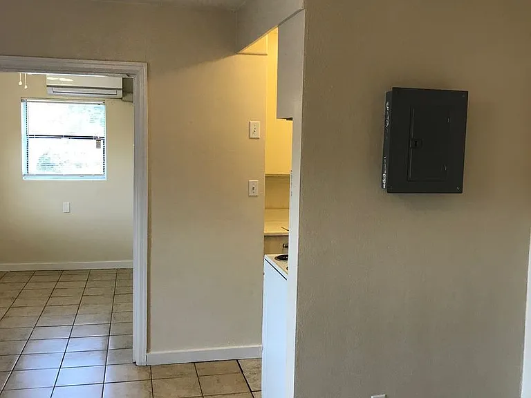 154 Westview Ave — Photo 7