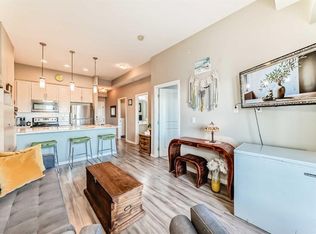 20 SW Mahogany Mews SE #413, Calgary, AB T3M 2W8