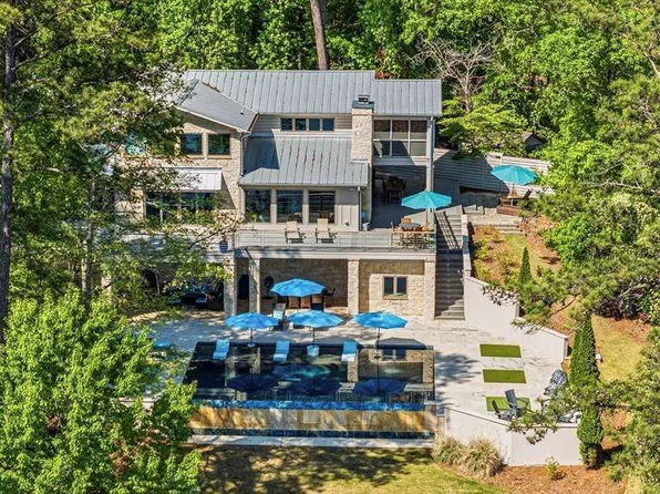 677 Layfield Branch Rd, Hamilton, GA 31811