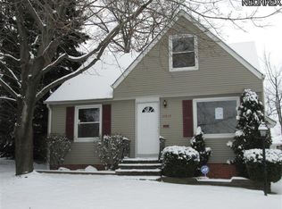 11615 Crofton Rd, Garfield Heights, OH 44125