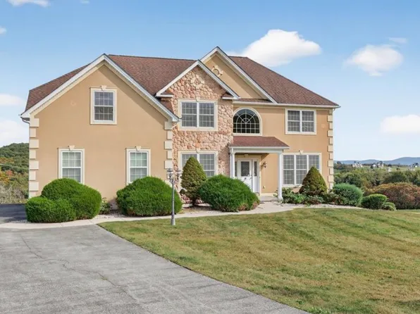 14 Burma Rd #2, Marlboro, NY 12542