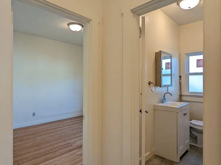 2423 Blake Street — Photo 28