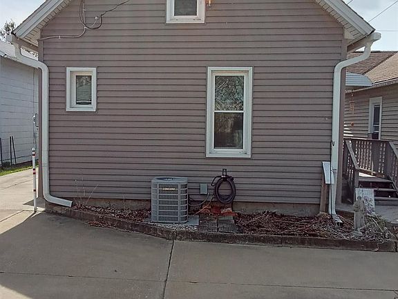 5th image of 517 Polk St