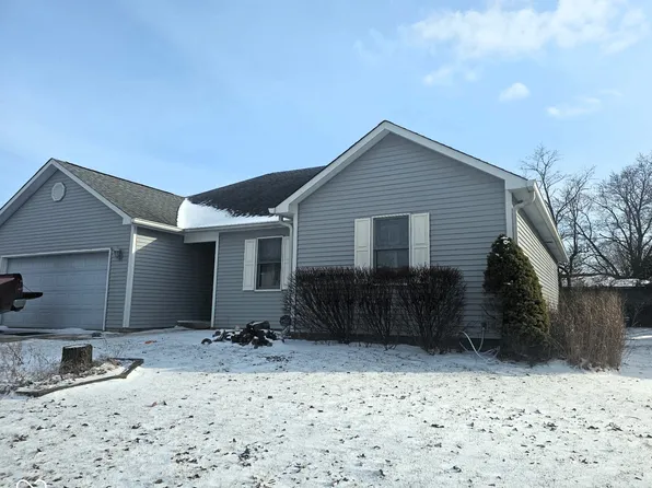 1205 Meadowood Dr, Danville, IN 46122