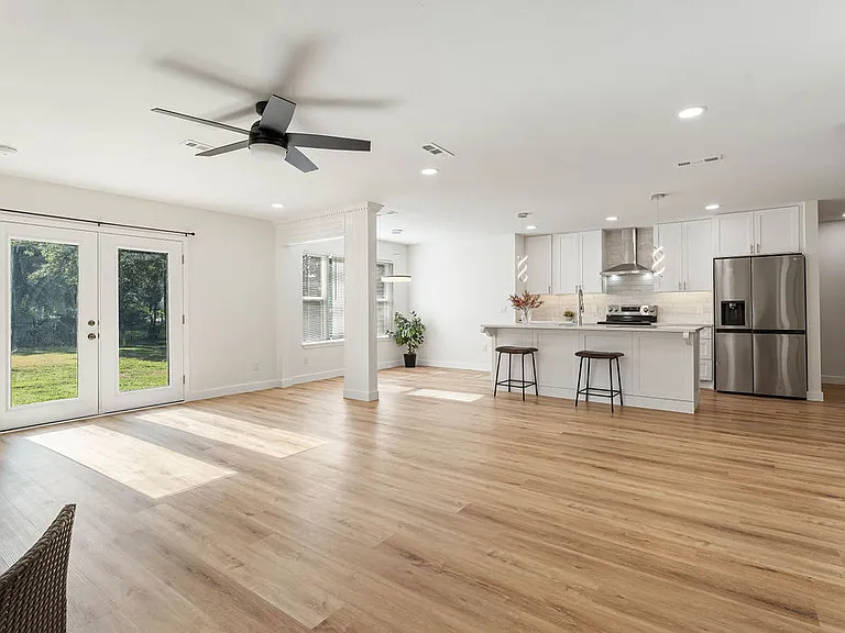 2411 W Megan Dr — Photo 12