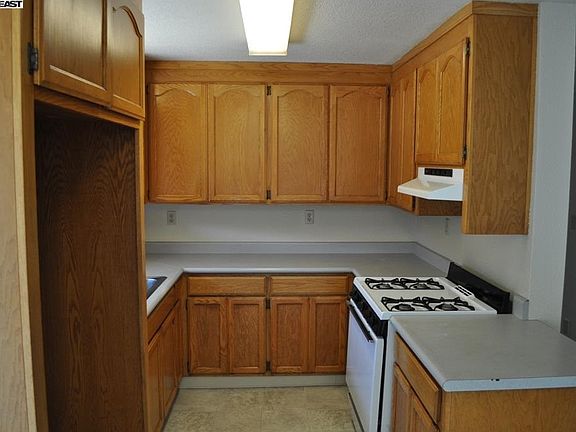 2nd image of 27871 Ormond Ave