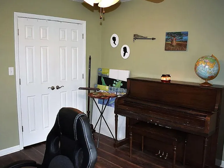 2734 Ridgewood Rd — Photo 30