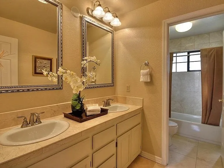 Full Bathroom - Double Vanity and Split Bathroom with Shower over Tub
