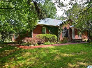 424 Wess Taylor Rd, Huntsville, AL 35811