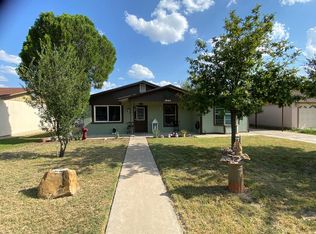 1944 Royal Ridge Dr, Eagle Pass, TX 78852