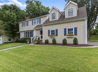 120 Orchard Hill Ln, Fairfield, CT 06824