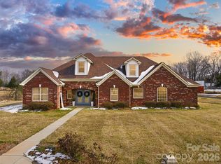 210 Florham Dr, Dallas, NC 28034