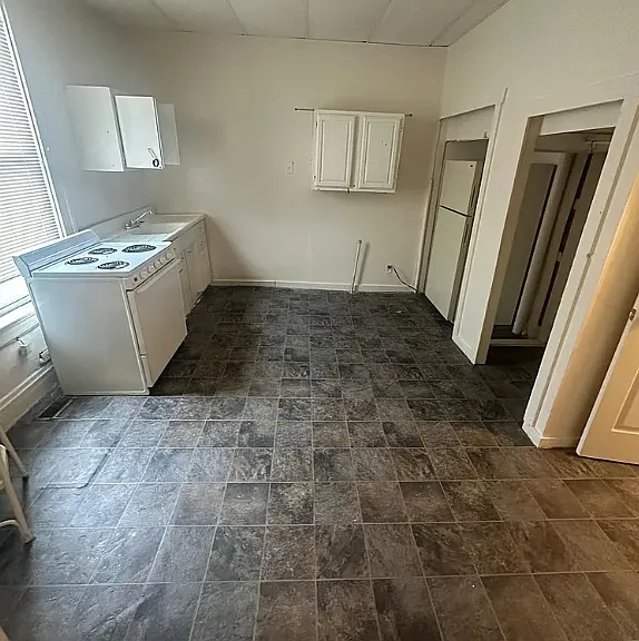 446 N 6th St #1 — Photo 3