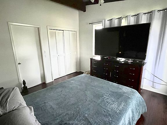 3rd image of 27651 Riverdale Ln