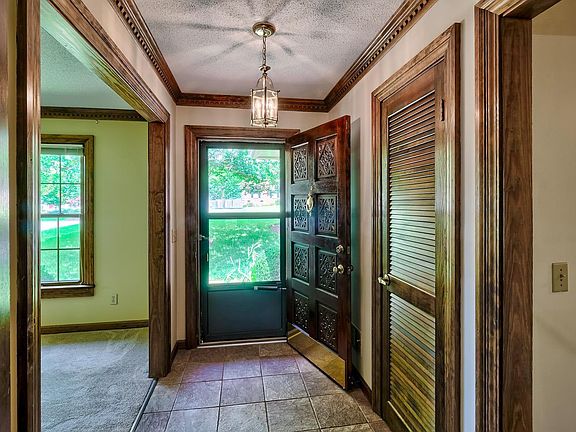 3rd image of 109 Kerryton Rd
