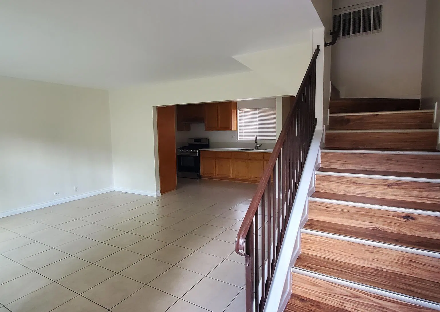 2 bed, 1.5 bath, 1100 sqft, $2,750 — Photo 4