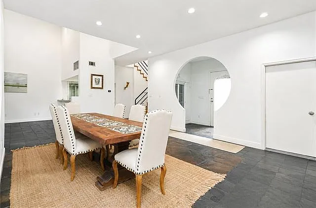 3704 Severn Ave — Photo 4
