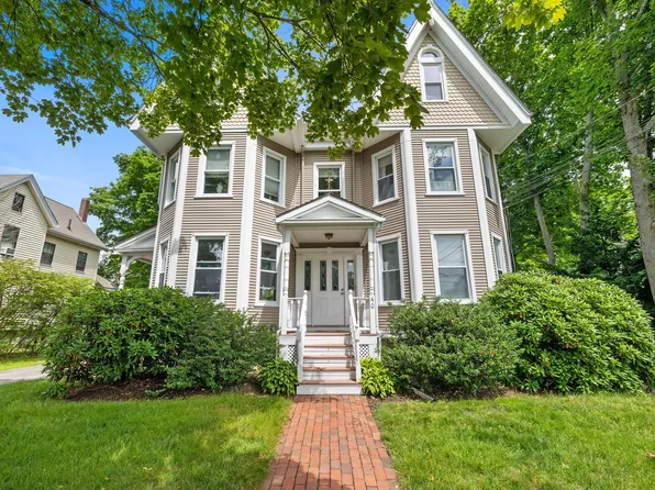 40 Chestnut St #3, Andover, MA 01810