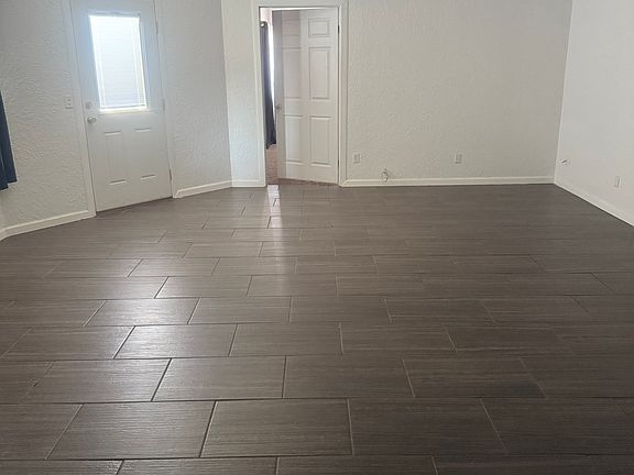 2nd image of 10449 Mackinaw St