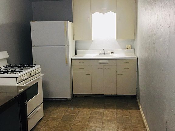 5th image of 508 NW 8th St