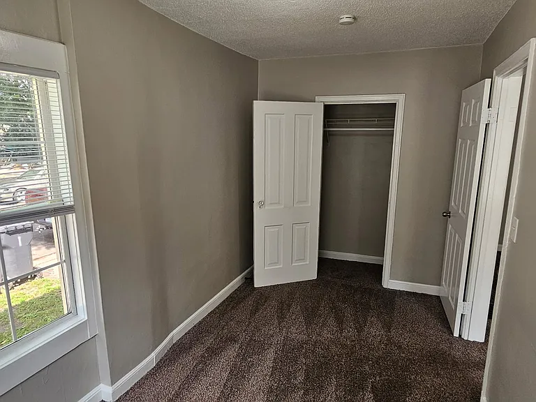 559 Charles Ave #1 — Photo 5