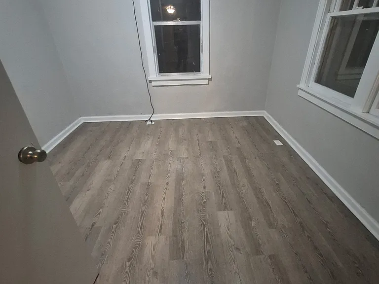 1005 W Saint Louis St — Photo 5