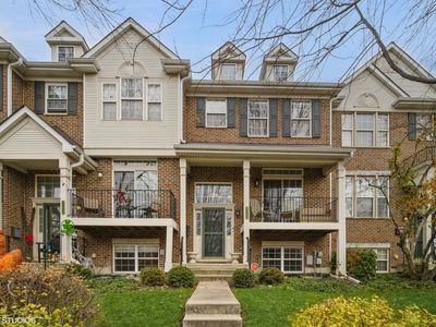 2104 Rugen Rd #B, Glenview, IL, 60026
