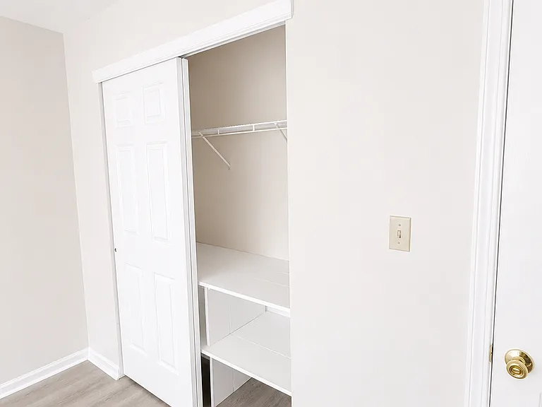 112 Galway Cir — Photo 30
