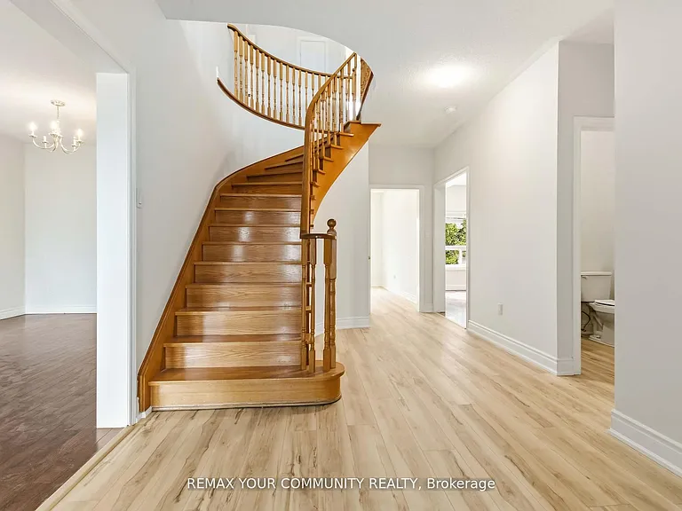 120 Shaftsbury Ave — Photo 6