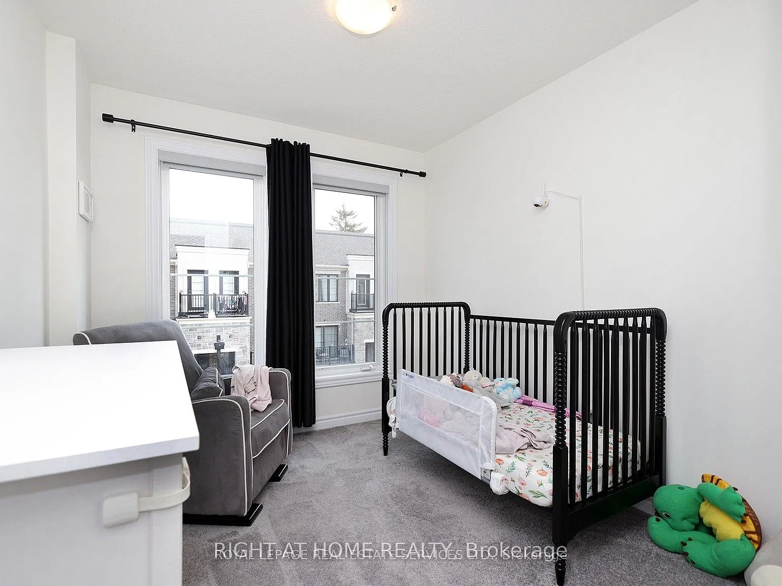 2 bed, $2,850 — Photo 3