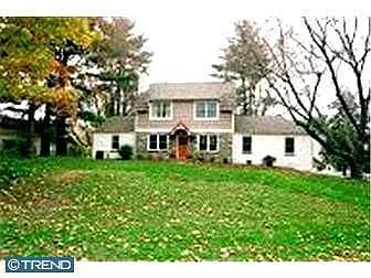 812 Mansion Dr photo 1